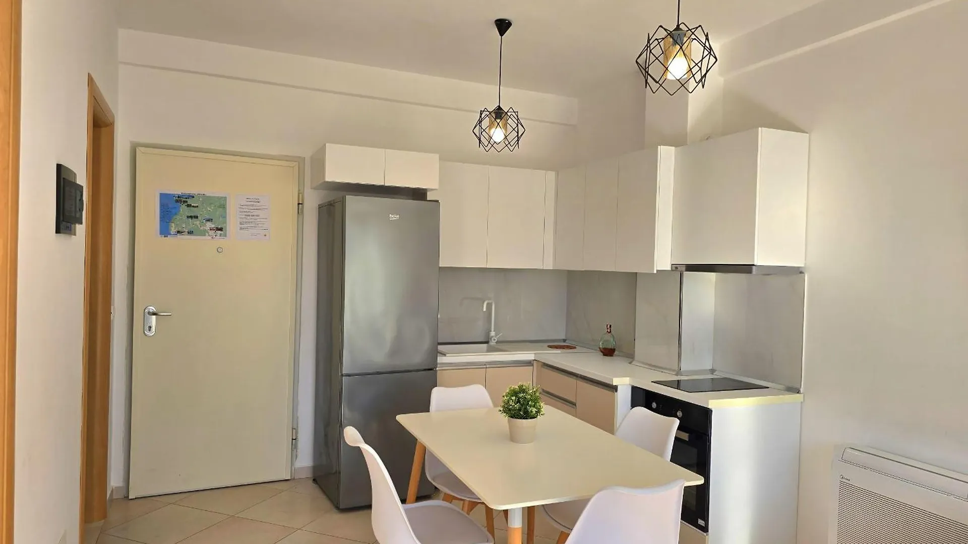 Lägenhet Lura 3 Holiday Homes 257 Plazhi San Pietro